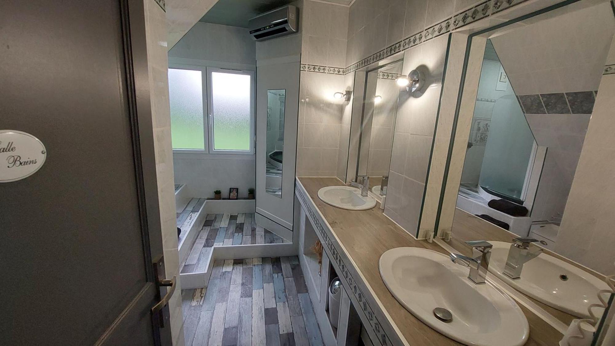 La Longère Des Nuits De Varenne Muchedent Chambre photo